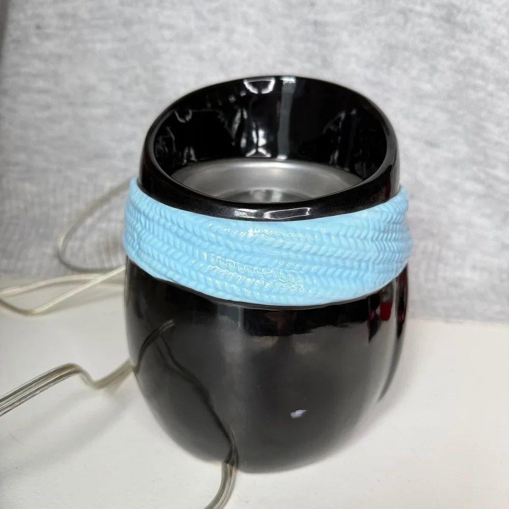 Yankee Candle Scenterpiece Penguin MeltCup Warmer Timer Blue Scarf SPW-33D
